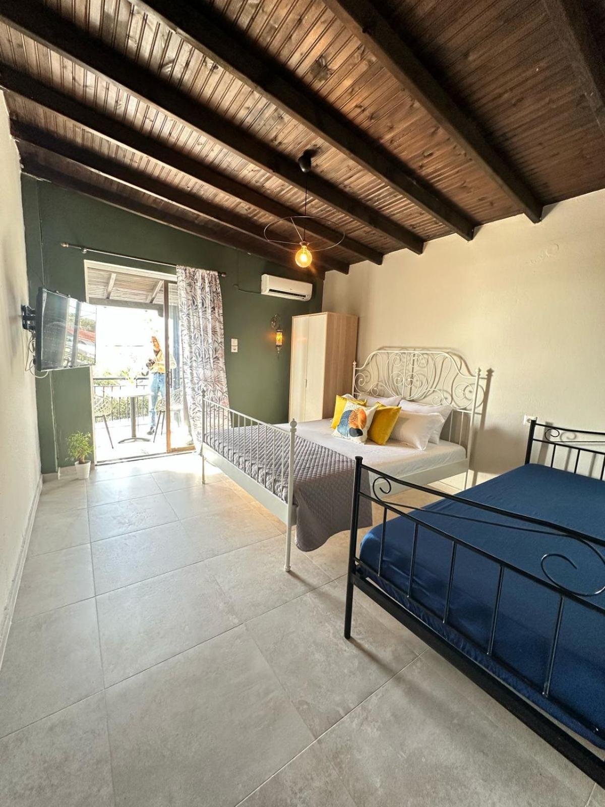 Room Nine 9 Beachfront Apartments Nea Kallikrateia Luaran gambar