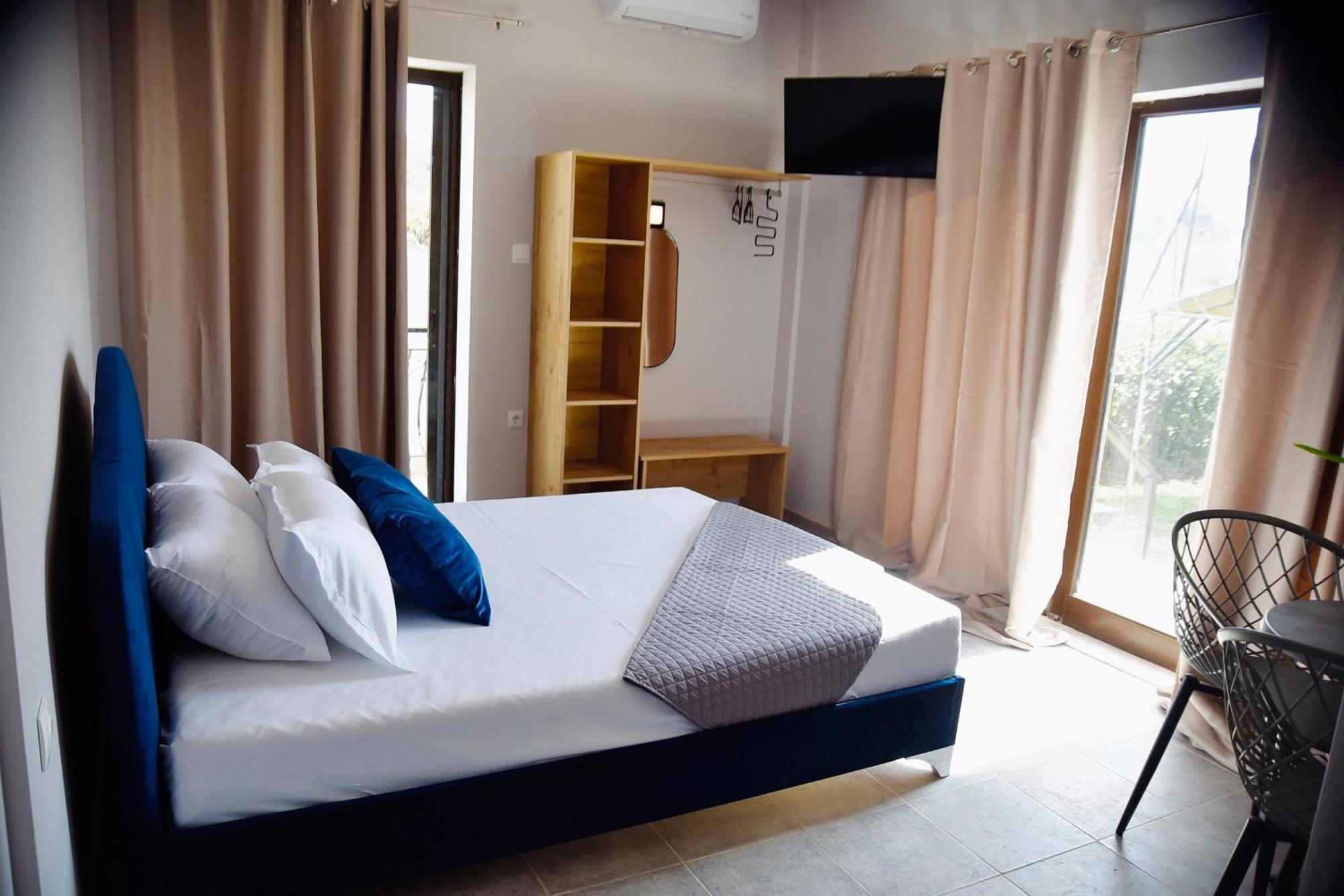 Room Nine 9 Beachfront Apartments Nea Kallikrateia Luaran gambar