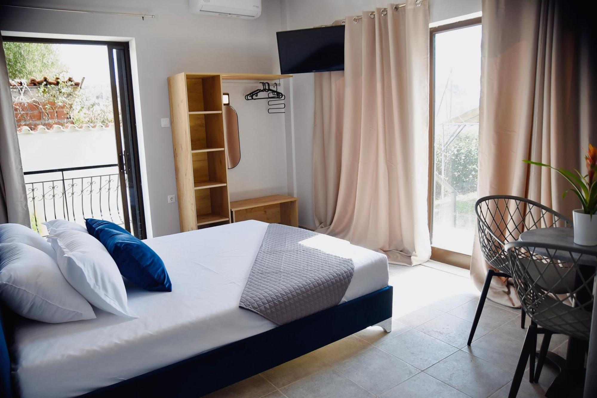 Room Nine 9 Beachfront Apartments Nea Kallikrateia Luaran gambar
