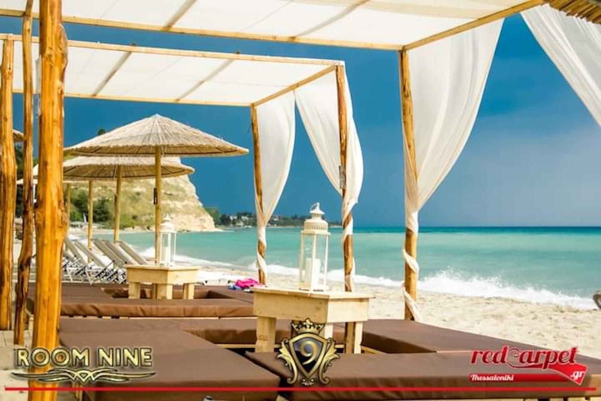 Room Nine 9 Beachfront Apartments Nea Kallikrateia Luaran gambar